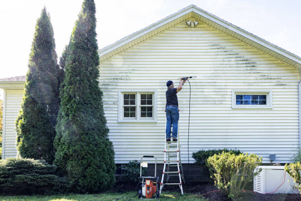 Best Animal Enclosure Cleaning  in Clintonville, WI