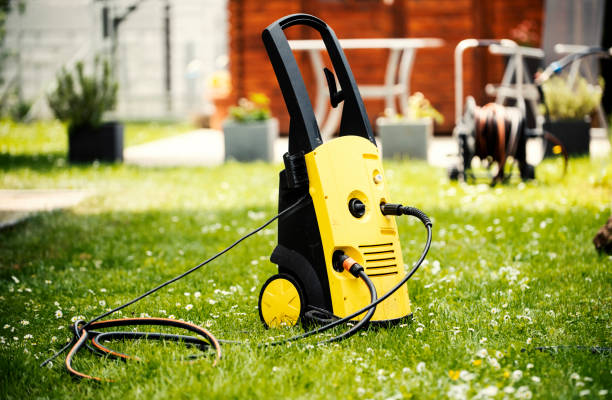 Best Sign and Awning Cleaning  in Clintonville, WI